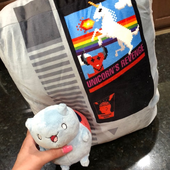 Hot Topic Other - Super cute lot! Retro game pillow and catbug